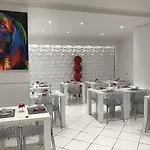 Le Capitole Hotel
