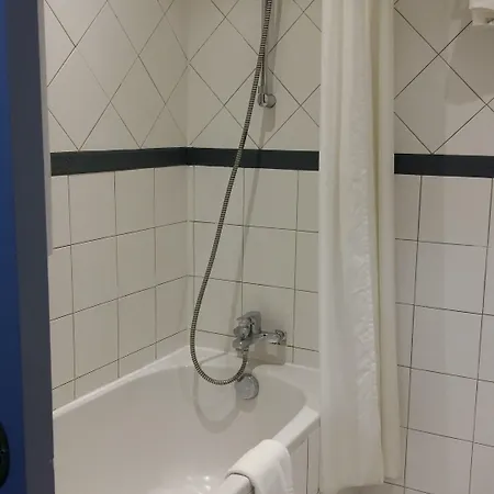 Le Capitole Hotel 2*