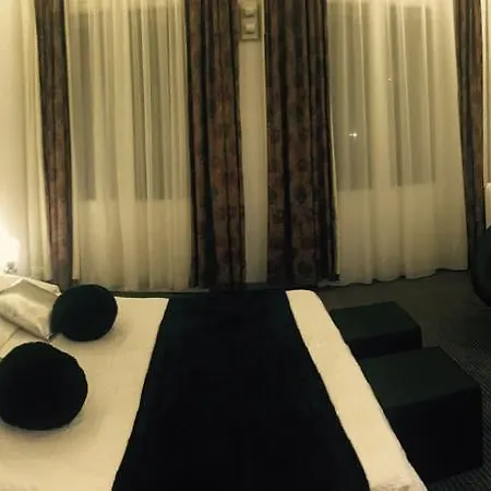 Le Capitole 2* Toulouse