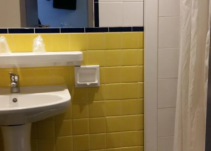 Le Capitole Отель