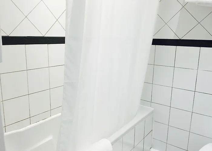 Отель Le Capitole 2*