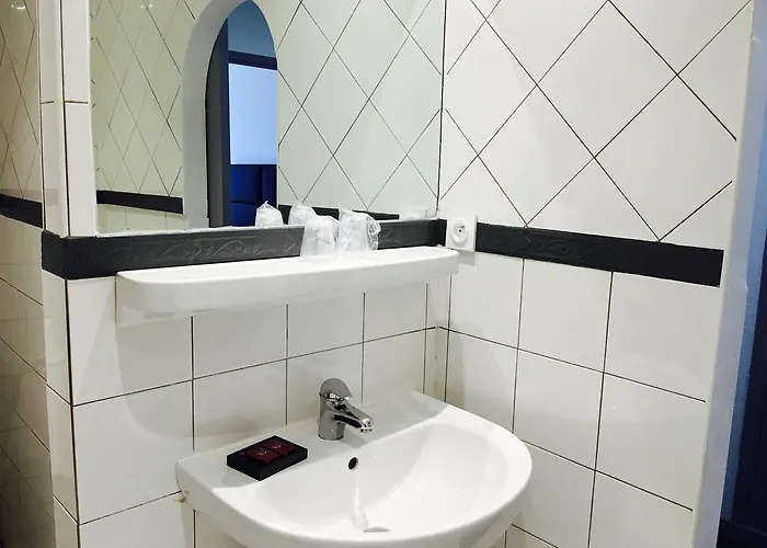 Отель Le Capitole 2*