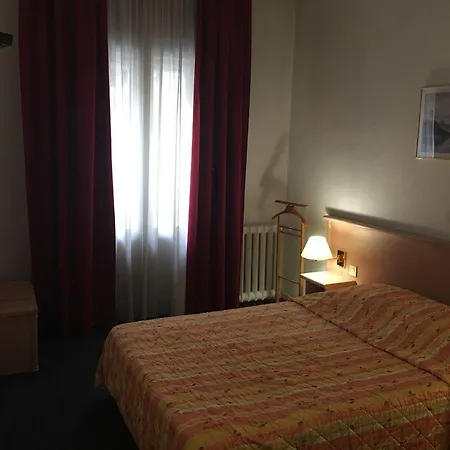 Le Capitole Ξενοδοχείο